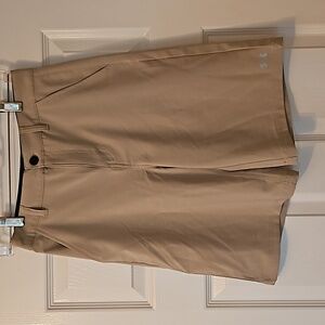 Under Armour boys size 16 shorts, khaki